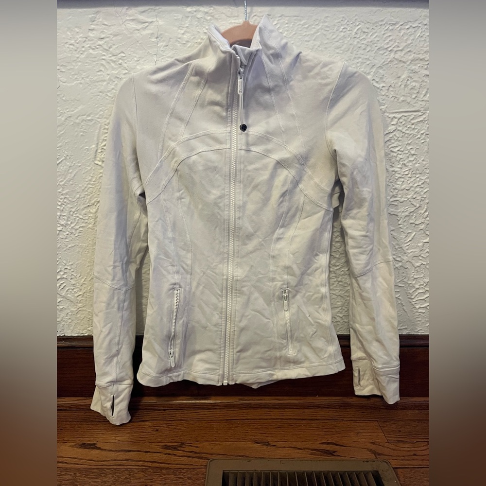 Size 4 Lululemon define jacket- white